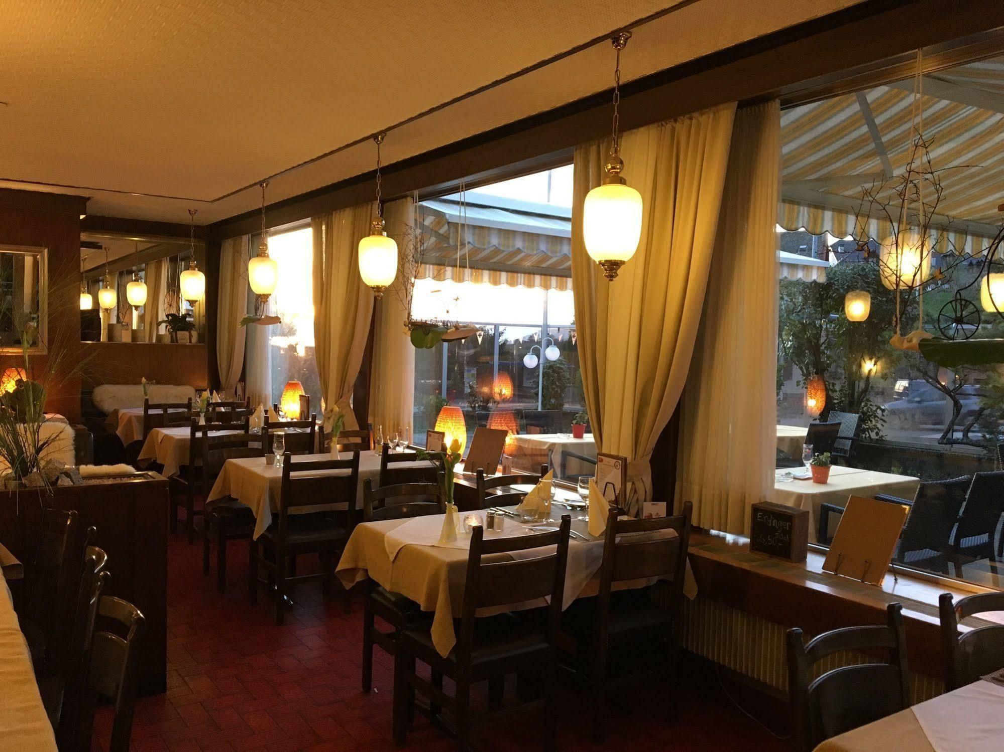 מונטרה Hotel De Chailly מראה חיצוני תמונה