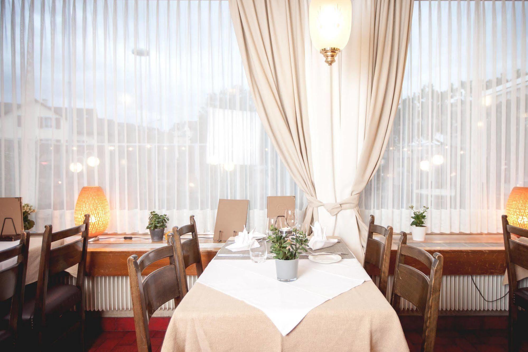 מונטרה Hotel De Chailly מראה חיצוני תמונה