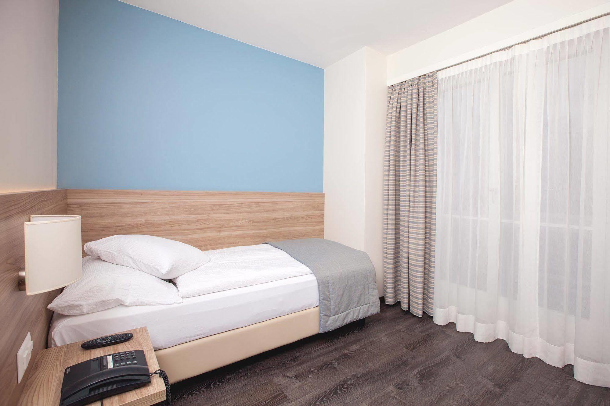 מונטרה Hotel De Chailly מראה חיצוני תמונה