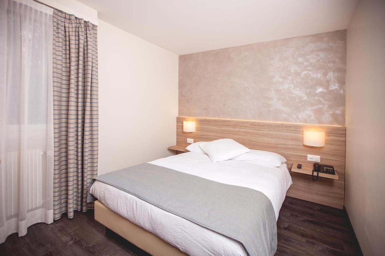 מונטרה Hotel De Chailly מראה חיצוני תמונה